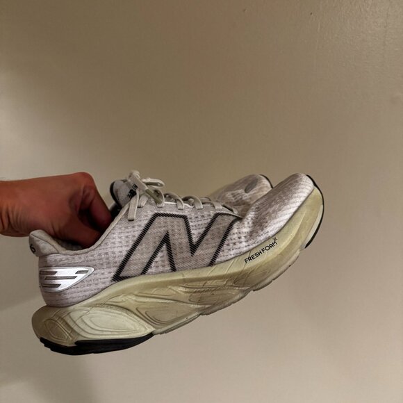 New Balance Balos v1 - Picture 1 of 3